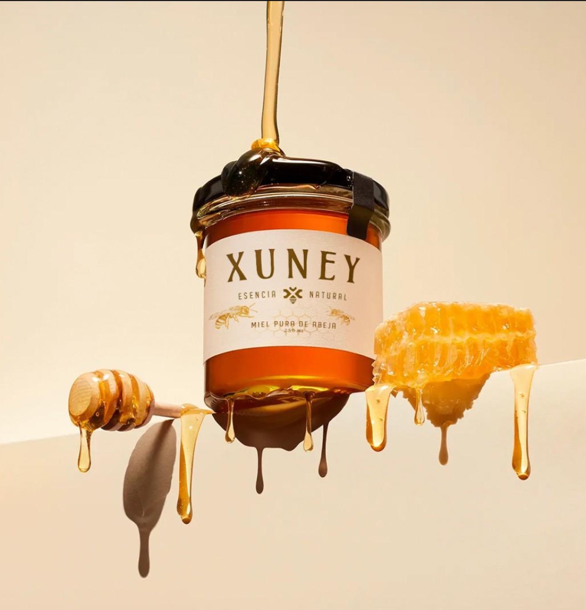 Xuney Honey, marca de miel desarrollada para su estrategia de entrada al mercado alemán.